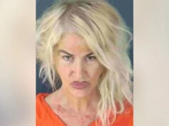 Una donna della Florida accoltella a morte un compagno di stanza veterano di 76 anni e fugge con il suo camion