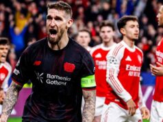 Arteta si arrabbia per il calcio di punizione dell’Arsenal mentre Hjulmand spiega la chiacchierata con Jover