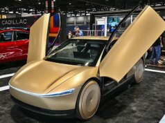 Tesla costruisce un’auto senza volante. E adesso?