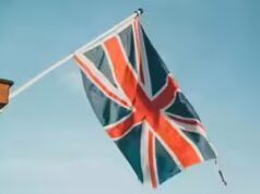 Il diplomatico PIO critica il Ministero degli Esteri del Regno Unito per essersi svegliato e si dimette