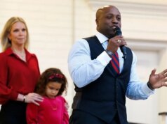 Il deputato repubblicano del Texas Wesley Hunt promette un ritorno politico e non sostiene ancora Cornyn o Paxton