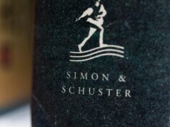 Simon & Schuster nomina l’ex dirigente di Amazon Greg Greeley amministratore delegato, succedendo a Jonathan Karp